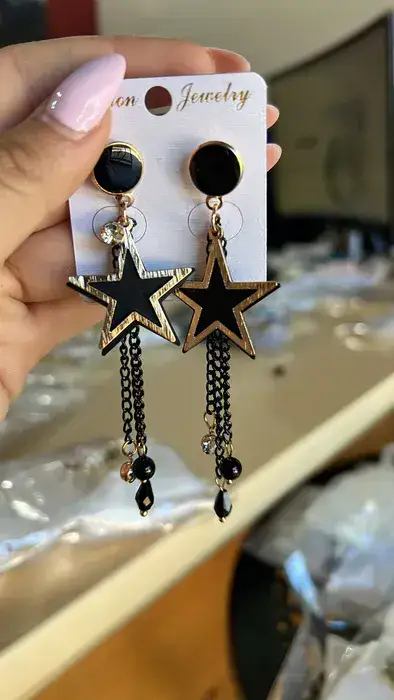 עגילי פאנק שחור הולו עגילי שרף כוכב ארוך עיצוב על